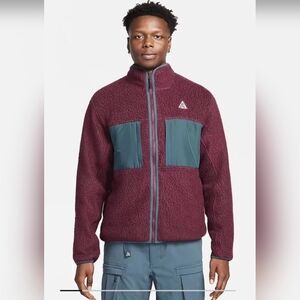 Nike ACG Artic Wolf Sherpa Fleece Full Zip Jacket Maroon FN0372 681 Men’s Size M